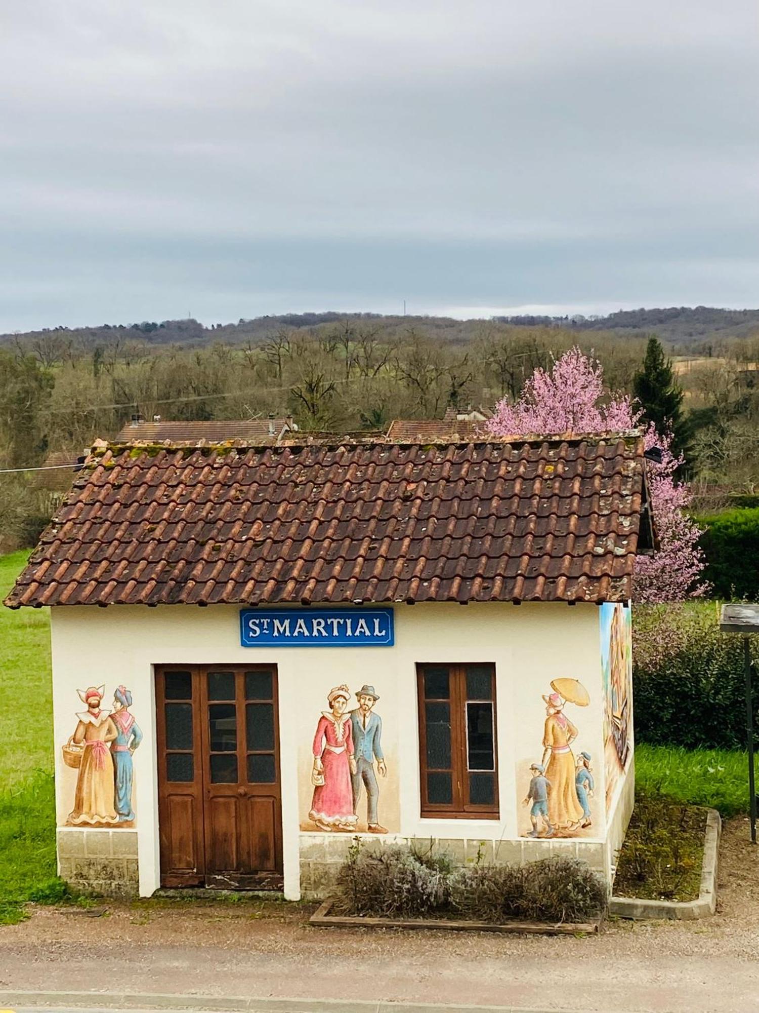 Ancien Relais De Poste The Old Post Office Bed & Breakfast Saint-Martial-d'Albarede Exterior foto